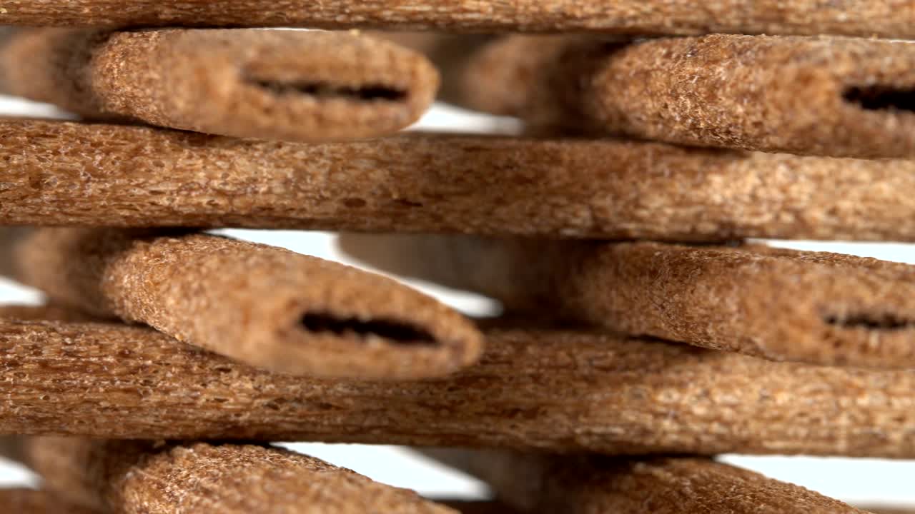 턴테이블 에 있는 대나무 쿠키