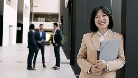 portrait of beautiful asian businesswoman