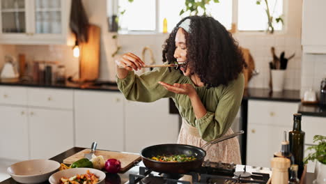 woman cooking a delicious stir-fry