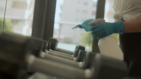 desinfección y limpieza en el gimnasio 1