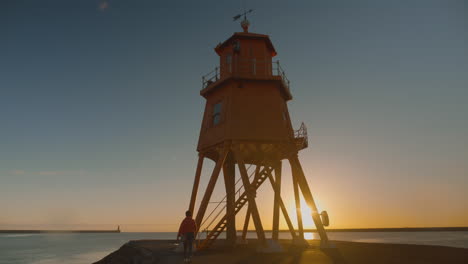 south shields wide angle at sunrise