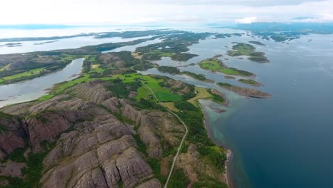 Bronnoysund,-Wunderschöne-Natur-Norwegen