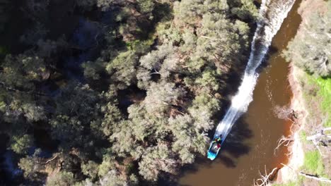 Power-boat-races-down-Swan-River