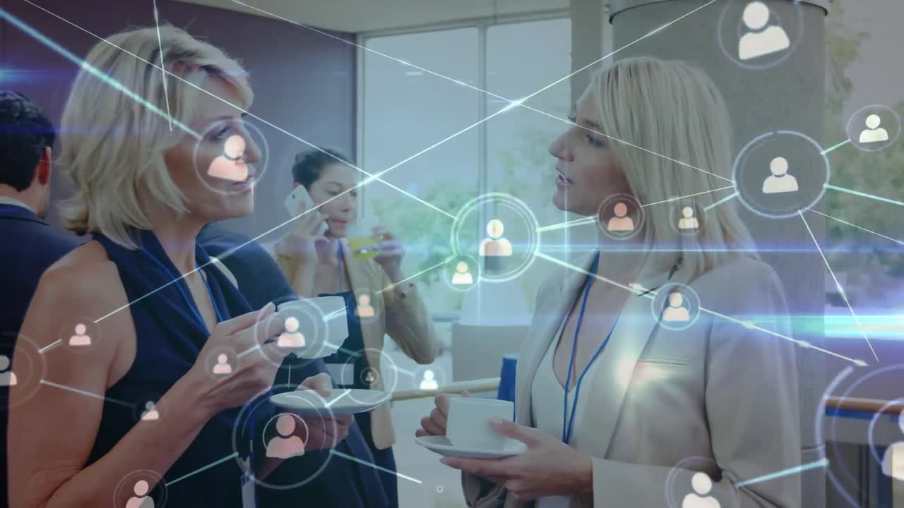 사무실에서 토론하는 두 명의 백인 사업가 여성에 대한 프로필 아이콘 네트워크의 애니메이션