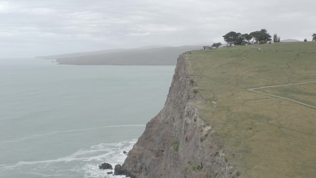 Dramatic Coastal Cliffs and Ocean Views