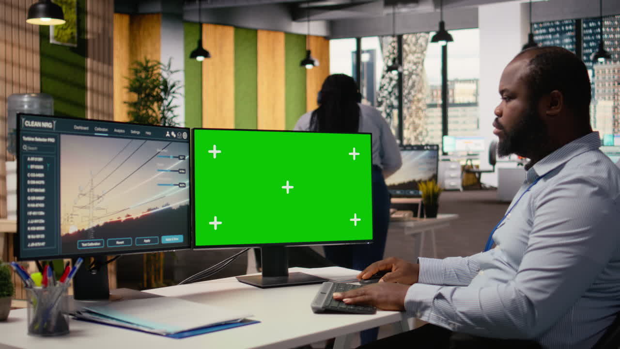 Engineer Uses Isolated Screen Computer To Develop Smart Electric Grid