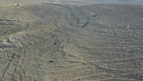 disparo en órbita de soldados de las fdi durante el entrenamiento físico de rutina en el desierto