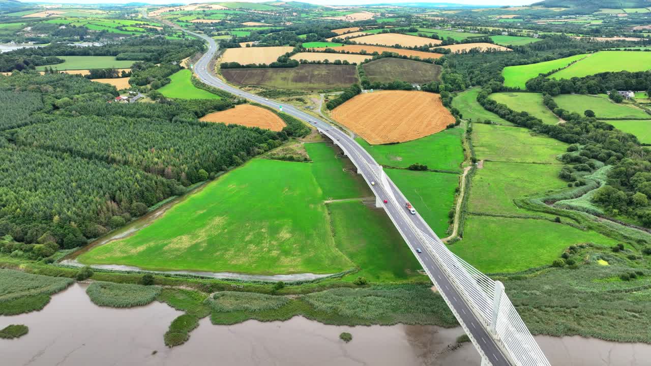 Ireland Epic Locations bridge and road linking wexford and Kilkenny over the River Barrow