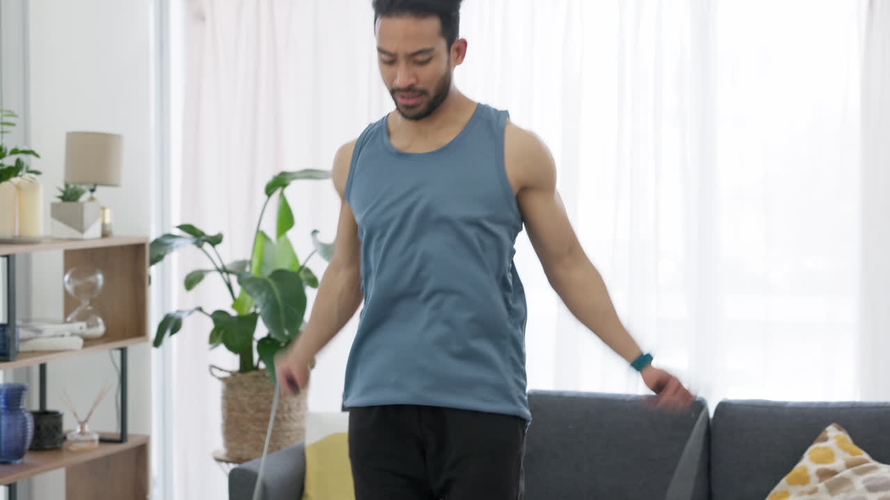 점프 로프 를 사용 하여 심장 피트니스 훈련 을 하는 사람