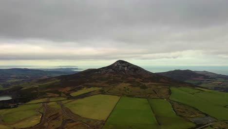 gran pan de azúcar, montañas de wicklow, irlanda, febrero de 2020