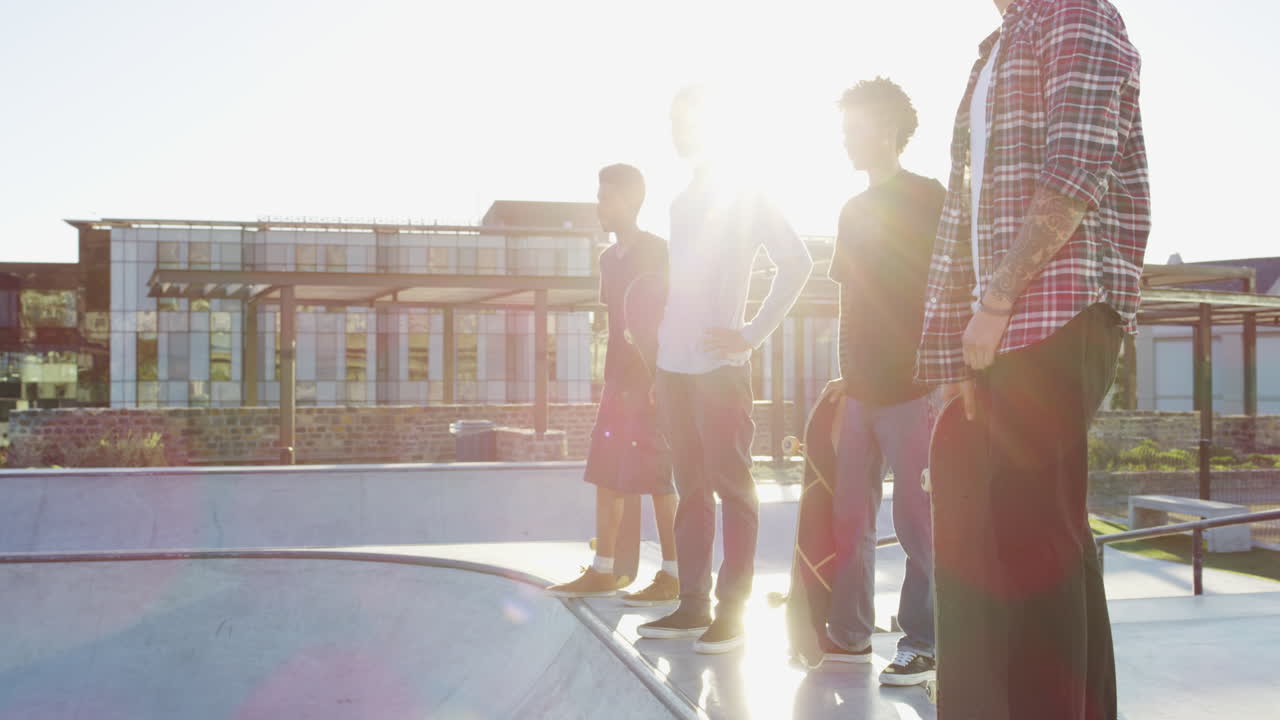 바 ⁇ 가 스케이트를  ⁇ 니다.