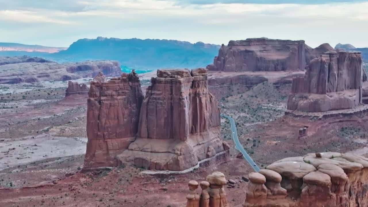 Oplev Moab Valley med sine unikke klippeformationer i Utah