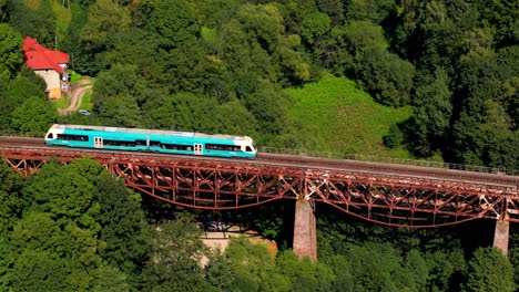 Hochwertige-Drohnenaufnahmen-Werden-Präsentiert