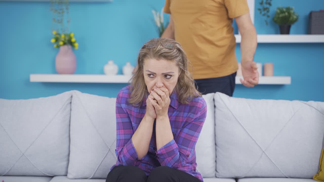 The woman is angry with her husband's mistake. He tries to find out why.