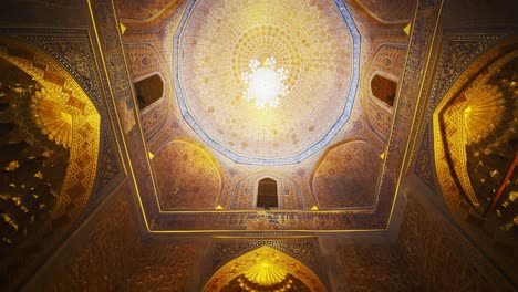 dentro de samarcanda, el mausoleo de amir temur uzbekistán construido en 1404, video 12 de 46
