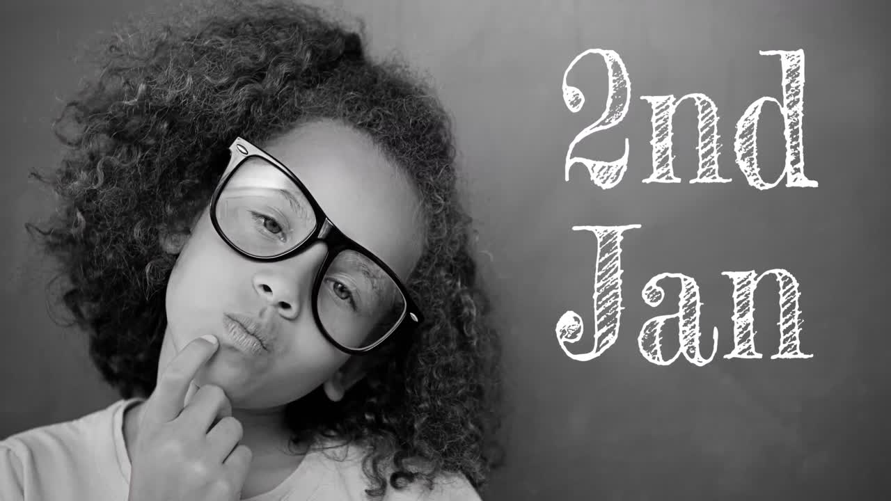 animación del 2 de enero texto sobre una feliz colegiala afroamericana en fondo gris