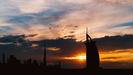 o horizonte de dubai ao pôr do sol