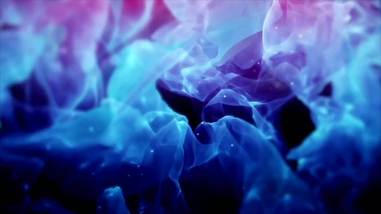Sfondo astratto etereo blu e viola con movimento fluido.