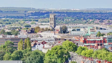 Ein-Blick-Auf-Den-Doncaster-Minster-Tower-Im-Stadtzentrum-In-Doncaster,-South-Yorkshire,-England