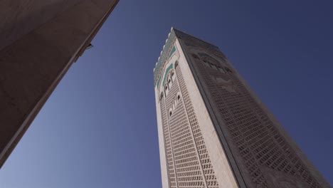 Minaret-of-Casablanca-mosque-Hassan-II,-an-architecture-that-stands-as-a-symbol-of-Islamic-culture-and-faith-in-Morocco