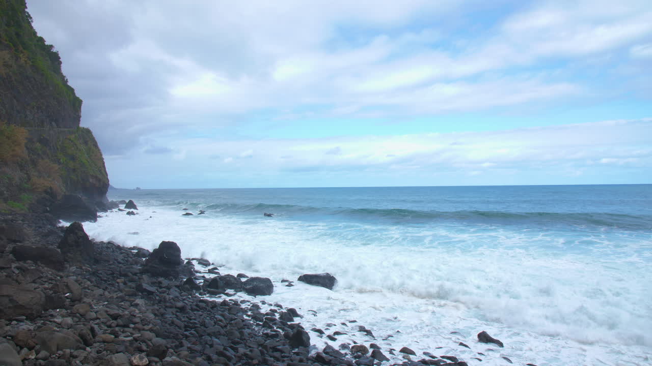 마데라 해안의 파도, 해변, 바다, 하늘, 포르토 모니즈, 세이, 바위, 휴가, 여행