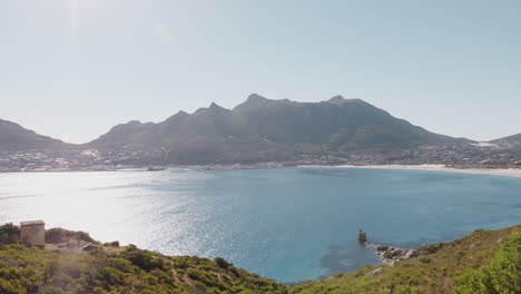 Blick-Auf-Die-Küste-Und-Das-Meer-Rund-Um-Die-Hout-Bay-Und-Den-Chapmans-Peak-In-Südafrika