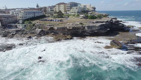 Ocean-Waves-Crrashing-On-Ben-Buckler-Cliff-And-Coastline-In-Sydney,-NSW,-Australia