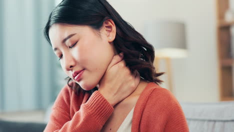 Cuello,-Dolor-Y-Estrés-De-Una-Mujer-Asiática-En-Casa.