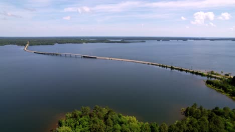 Brücke-über-Den-Lake-Strom-Thurmond,-Clarks-Hill-Reservoir