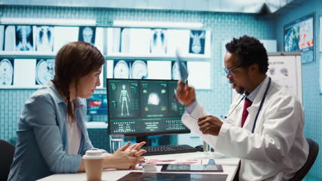 medical expert specialist explaining the x ray imaging for a diagnosis