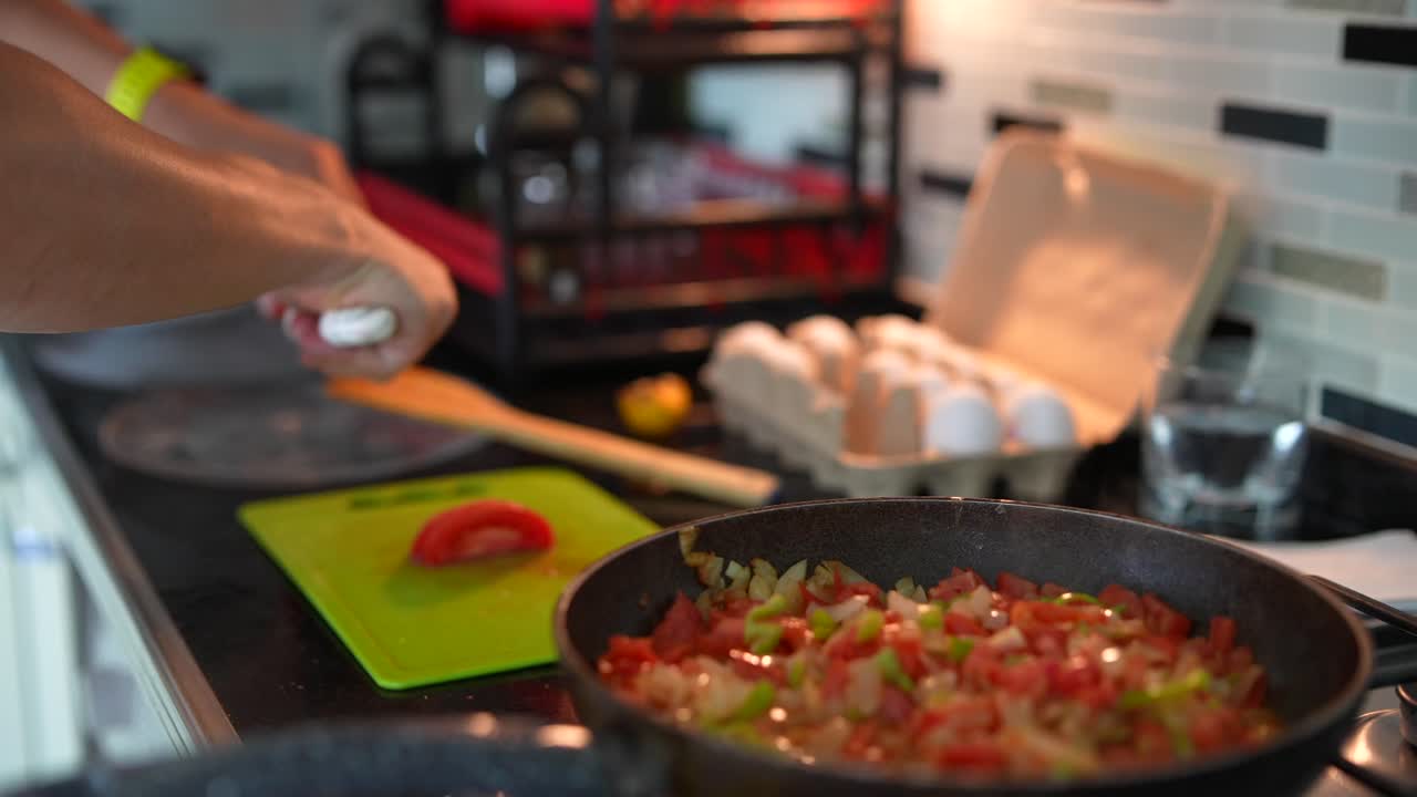 cocinando un desayuno turco