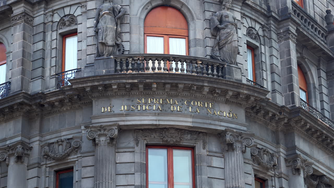 Exterior view of the Suprema Corte de Justicia de la Nación in Mexico City