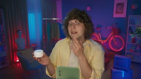 man reviews face cream