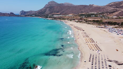 Idyllischer-Weißer-Sandstrand-Von-Falassarna-Mit-Perfektem-Türkisfarbenem-Wasser,-Kreta,-Griechenland