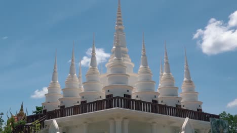 Timelapes-of-Fluffy-Clouds-Over-a-Buddhist-Temple