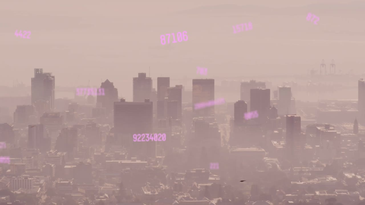 도시 풍경의 공중 전망에 대해 떠다니는 여러 개의 변화하는 숫자의 애니메이션