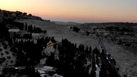 Drohnenkirche-Der-Maria-Magdalena-Jerusalem-Bei-Sonnenaufgang-Drohnenaufnahme-Des-Christentums-Heilige-Stätte-Israel-Luftaufnahme