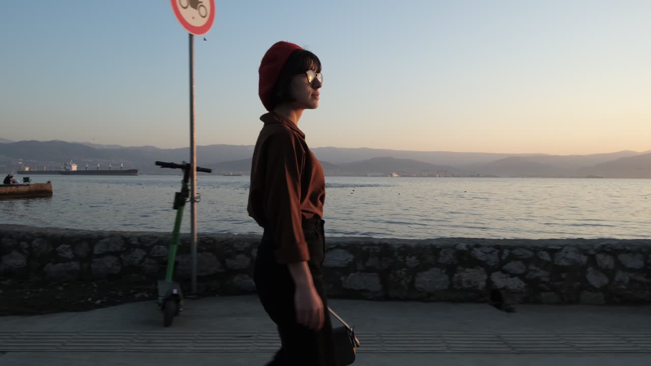 Donna, banda da spiaggia