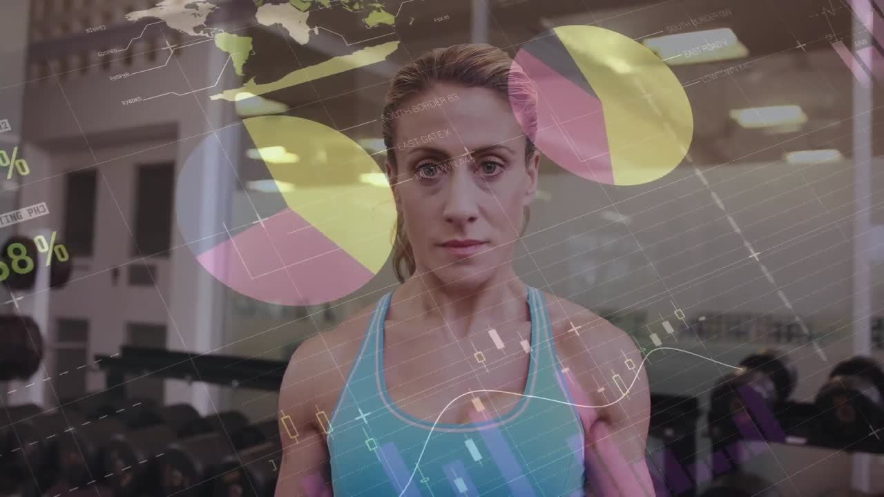 animación del procesamiento de datos sobre una mujer fuerte haciendo ejercicio con equipos de gimnasio