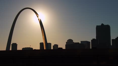 el arco de st louis al atardecer 2