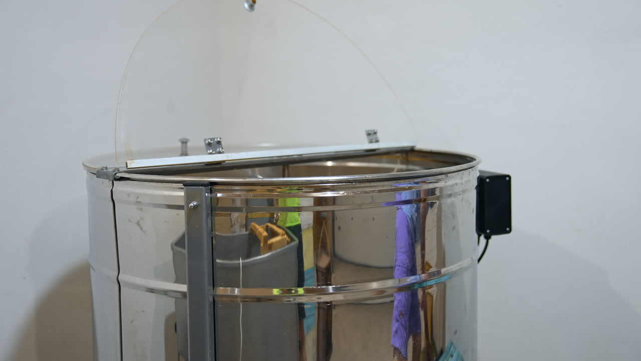 Honey Extraction Process