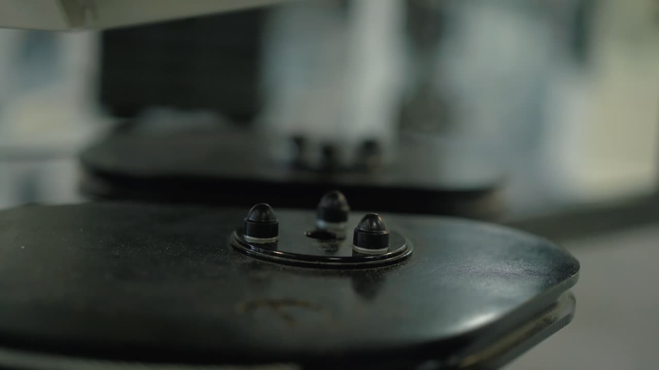 근육 을 튼튼 하게 하는 운동 을 하는 사람 4