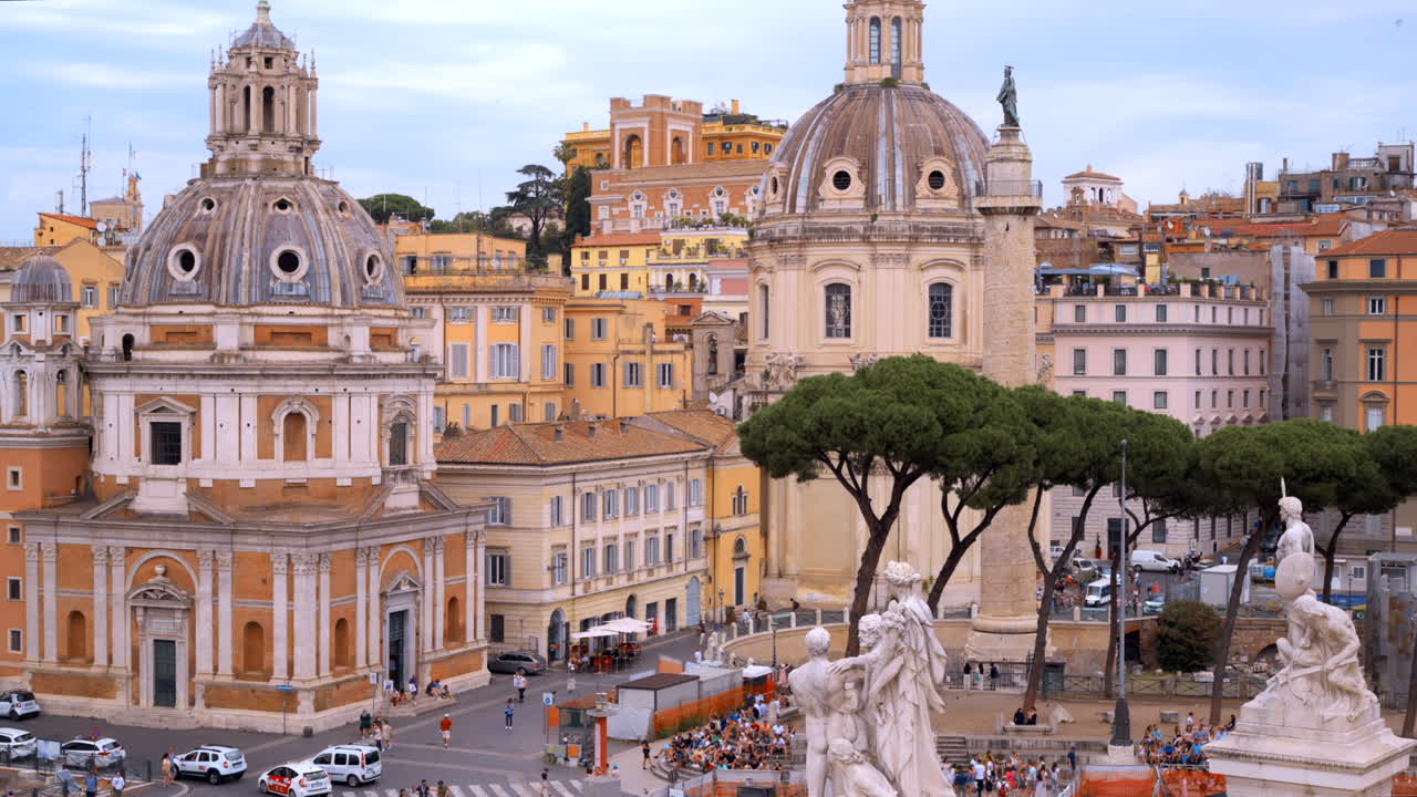 Time lapse dello skyline di Roma, Italia, alla luce del giorno