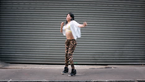 woman dancing on the street