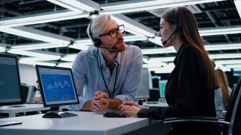 call center team collaboration