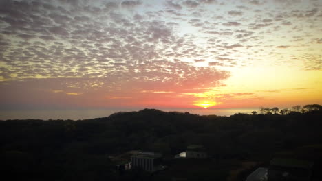 Amanecer-Cinematográfico-En-Una-Hermosa-Isla-Caribeña