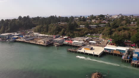 Puerto-Y-Muelle-De-Newport,-Costa-De-Oregon