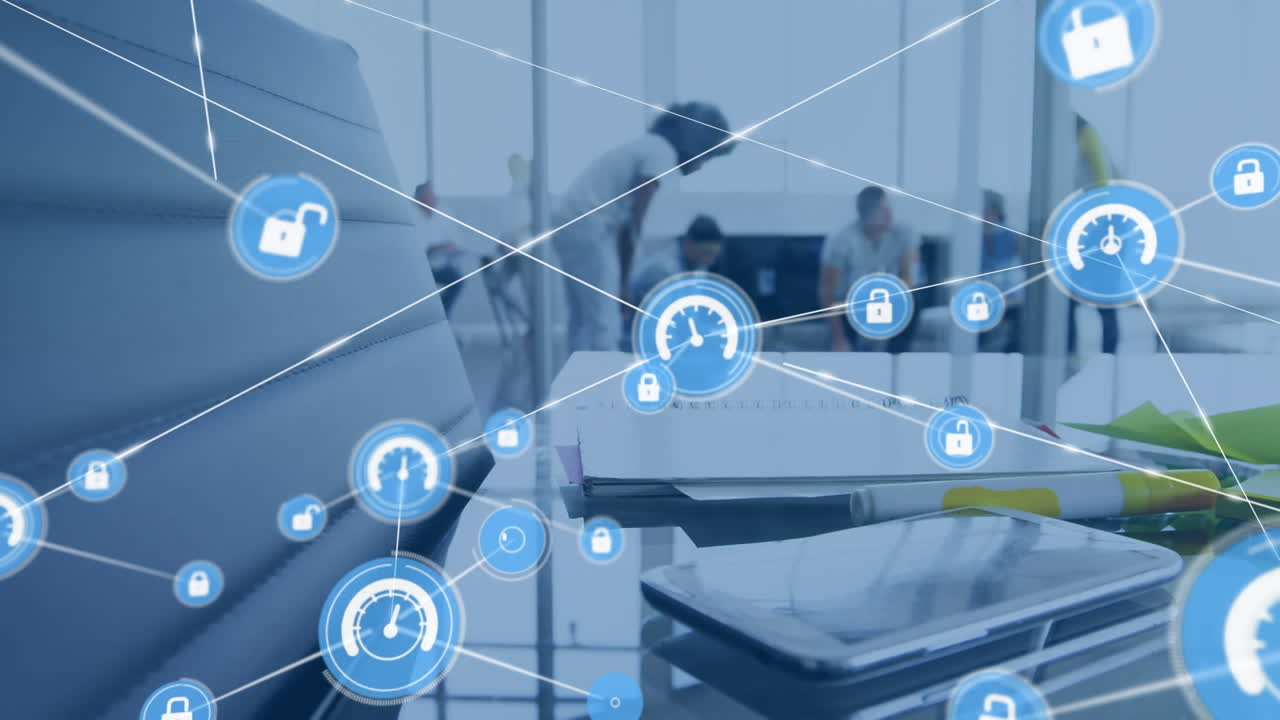 animación de una red de iconos digitales contra diversos colegas discutiendo juntos en la oficina