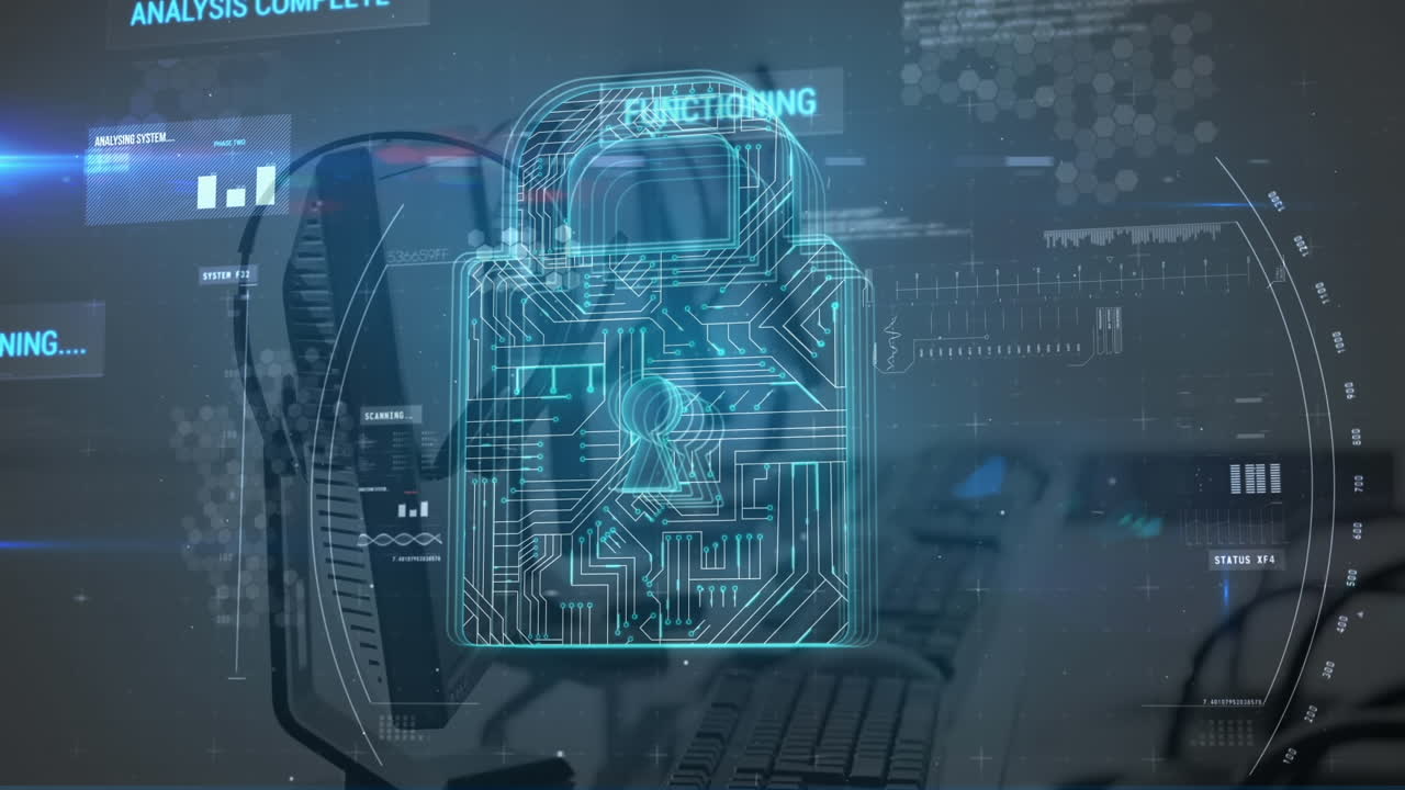 animación del candado digital y procesamiento de datos en computadoras en la oficina