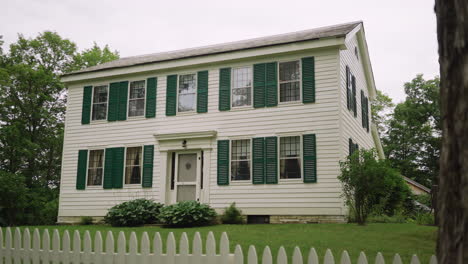 William Miller House, foreground wipe reveal homestead